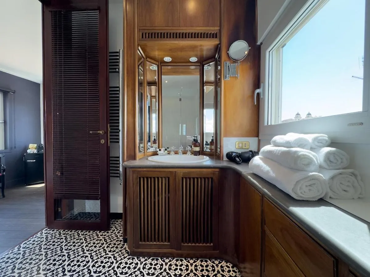 Chasing The Stars Spanish Steps Boutique Suite Rome Italy
